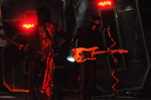 M�tley Cr�e at the Verizon Wireless Amphitheater, Selma, Texas