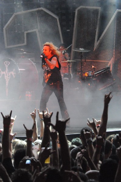 M�tley Cr�e at the Verizon Wireless Amphitheater, Selma, Texas