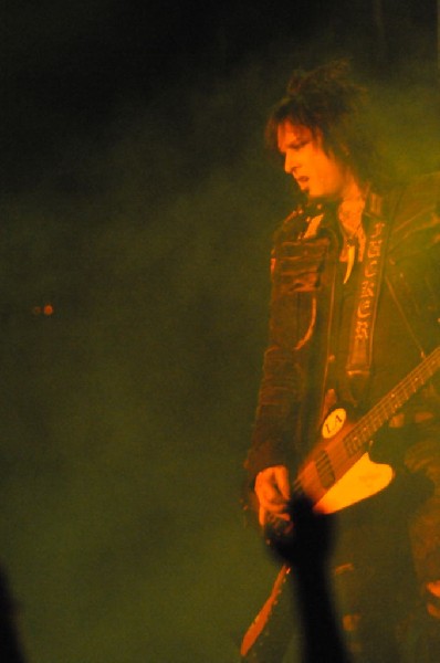 M�tley Cr�e at the Verizon Wireless Amphitheater, Selma, Texas