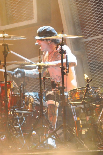 M�tley Cr�e at the Verizon Wireless Amphitheater, Selma, Texas