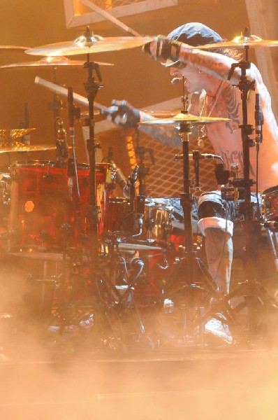 M�tley Cr�e at the Verizon Wireless Amphitheater, Selma, Texas