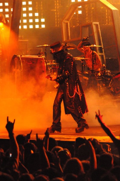 M�tley Cr�e at the Verizon Wireless Amphitheater, Selma, Texas