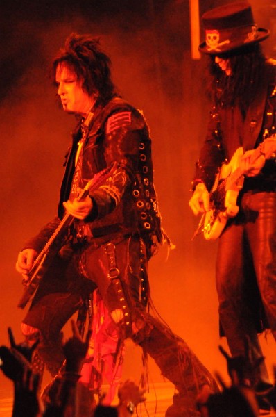 M�tley Cr�e at the Verizon Wireless Amphitheater, Selma, Texas