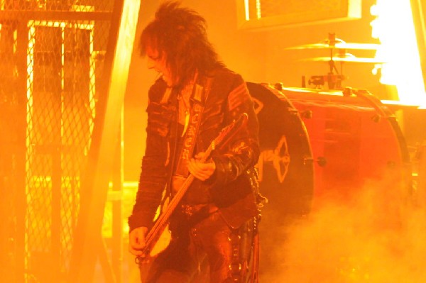 M�tley Cr�e at the Verizon Wireless Amphitheater, Selma, Texas