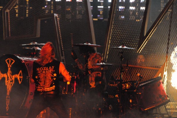 M�tley Cr�e at the Verizon Wireless Amphitheater, Selma, Texas