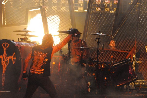 M�tley Cr�e at the Verizon Wireless Amphitheater, Selma, Texas