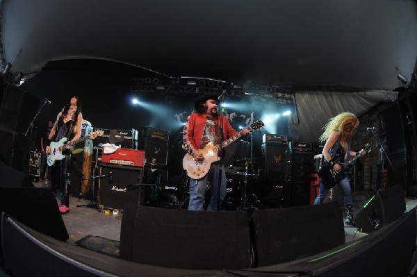 Nashville Pussy at Stubb's BarBQ, Austin, Texas