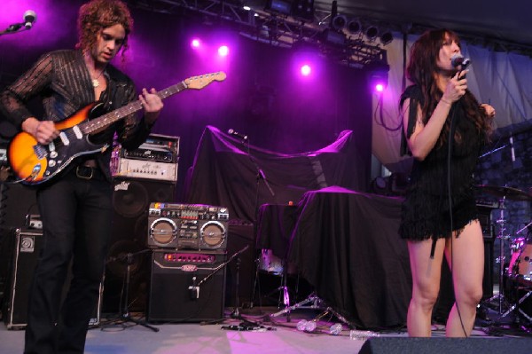 Nico Vega at Stubb's BarBQ 05/12/10