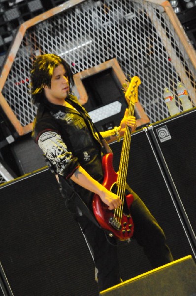 Papa Roach at the Verizon Wireless Amphitheater, Selma, Texas