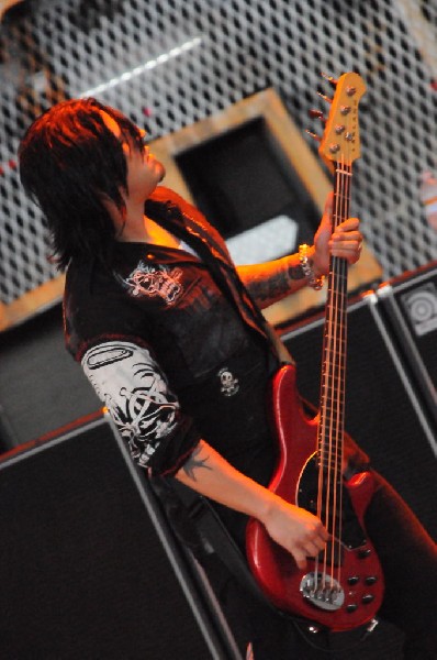 Papa Roach at the Verizon Wireless Amphitheater, Selma, Texas