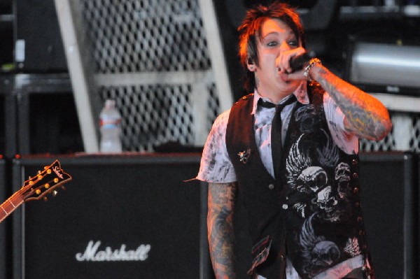 Papa Roach at the Verizon Wireless Amphitheater, Selma, Texas