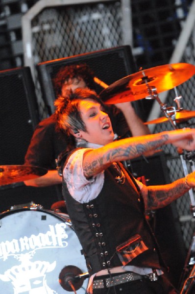 Papa Roach at the Verizon Wireless Amphitheater, Selma, Texas