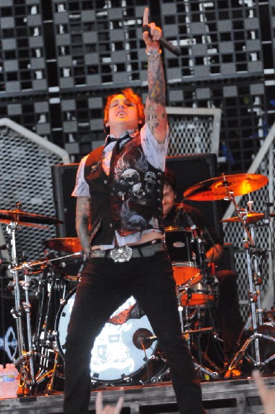 Papa Roach at the Verizon Wireless Amphitheater, Selma, Texas