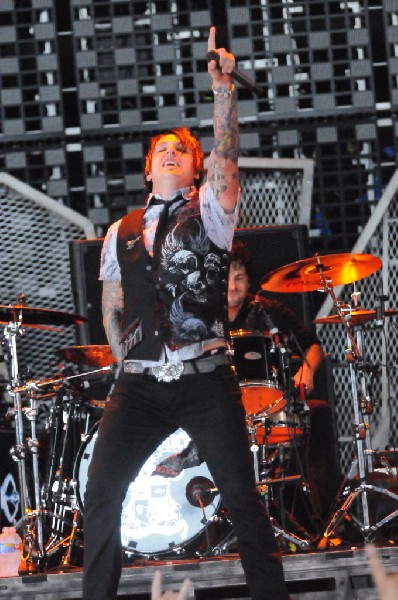 Papa Roach at the Verizon Wireless Amphitheater, Selma, Texas