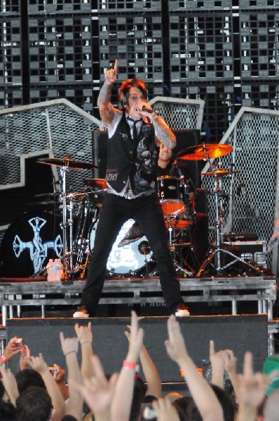 Papa Roach at the Verizon Wireless Amphitheater, Selma, Texas