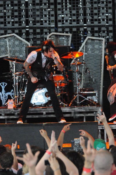 Papa Roach at the Verizon Wireless Amphitheater, Selma, Texas