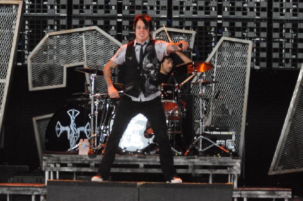 Papa Roach at the Verizon Wireless Amphitheater, Selma, Texas