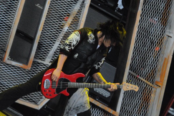 Papa Roach at the Verizon Wireless Amphitheater, Selma, Texas