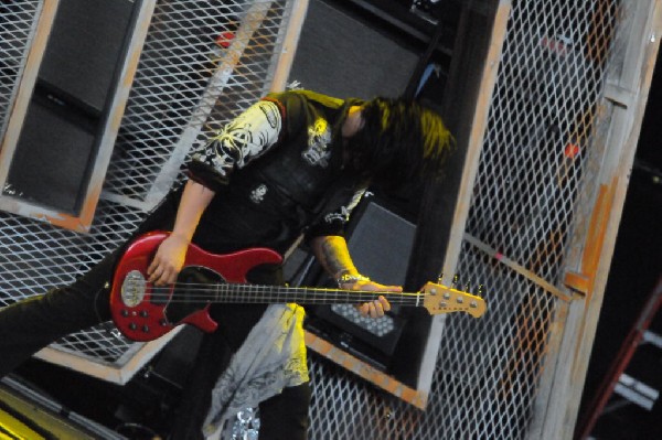 Papa Roach at the Verizon Wireless Amphitheater, Selma, Texas