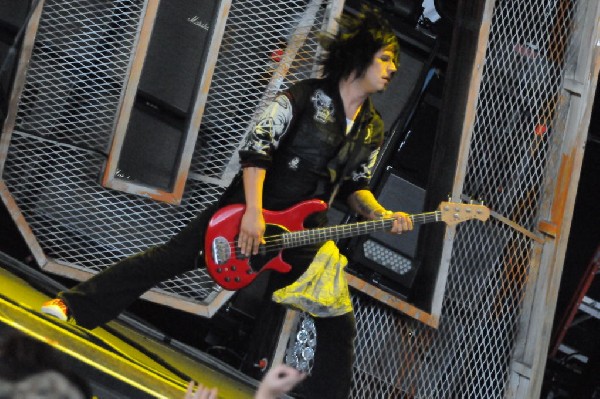 Papa Roach at the Verizon Wireless Amphitheater, Selma, Texas