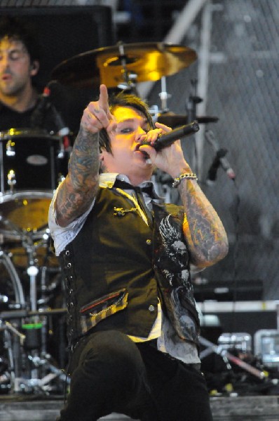 Papa Roach at the Verizon Wireless Amphitheater, Selma, Texas