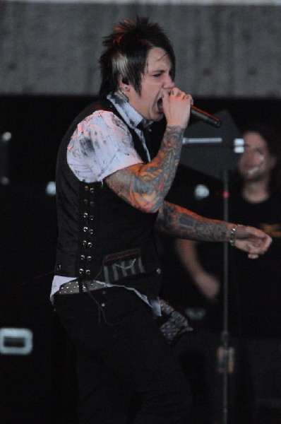 Papa Roach at the Verizon Wireless Amphitheater, Selma, Texas