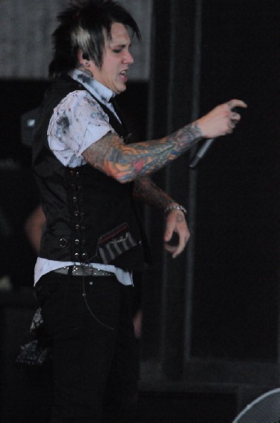 Papa Roach at the Verizon Wireless Amphitheater, Selma, Texas