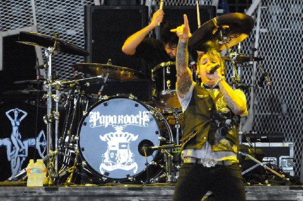 Papa Roach at the Verizon Wireless Amphitheater, Selma, Texas
