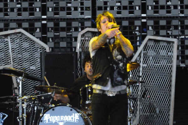 Papa Roach at the Verizon Wireless Amphitheater, Selma, Texas