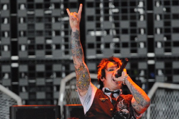 Papa Roach at the Verizon Wireless Amphitheater, Selma, Texas