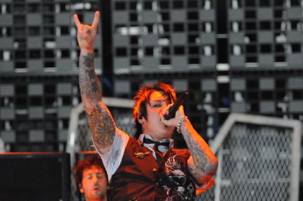 Papa Roach at the Verizon Wireless Amphitheater, Selma, Texas