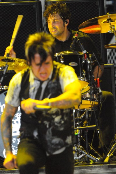 Papa Roach at the Verizon Wireless Amphitheater, Selma, Texas