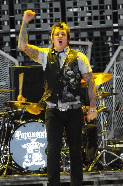 Papa Roach at the Verizon Wireless Amphitheater, Selma, Texas