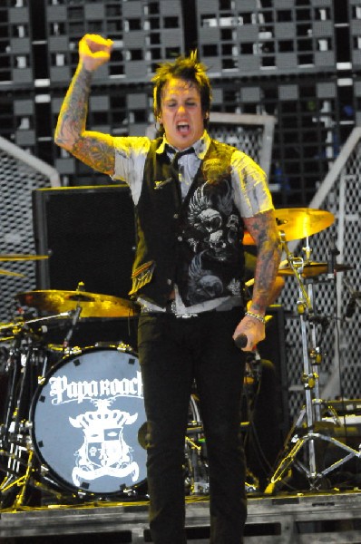 Papa Roach at the Verizon Wireless Amphitheater, Selma, Texas