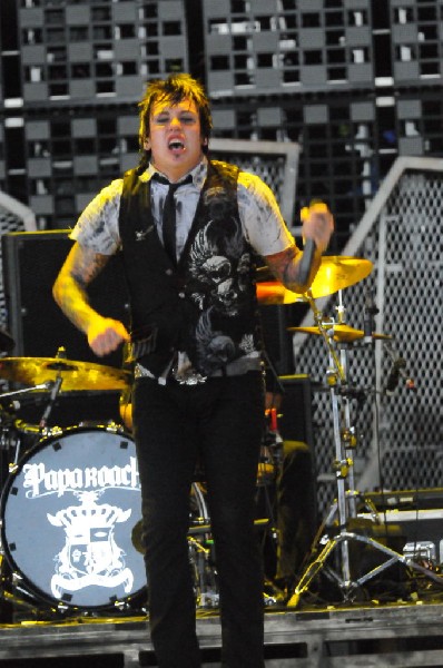Papa Roach at the Verizon Wireless Amphitheater, Selma, Texas