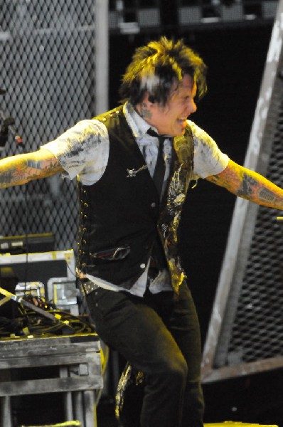 Papa Roach at the Verizon Wireless Amphitheater, Selma, Texas