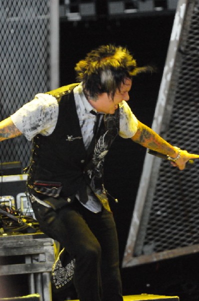 Papa Roach at the Verizon Wireless Amphitheater, Selma, Texas