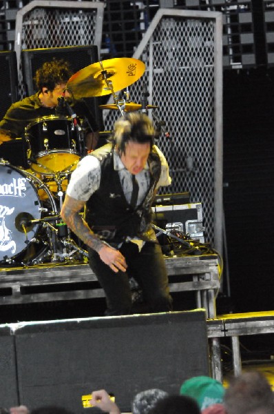 Papa Roach at the Verizon Wireless Amphitheater, Selma, Texas