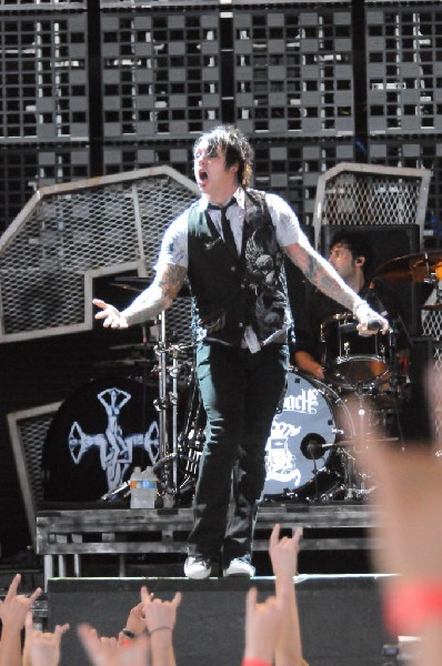 Papa Roach at the Verizon Wireless Amphitheater, Selma, Texas