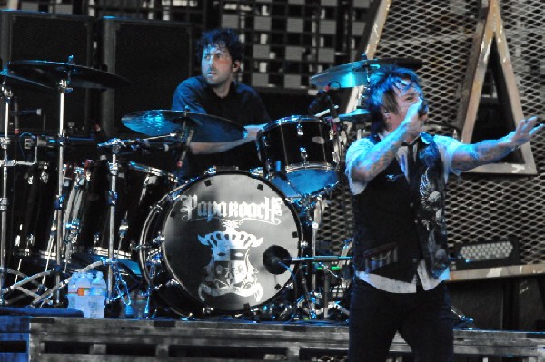 Papa Roach at the Verizon Wireless Amphitheater, Selma, Texas