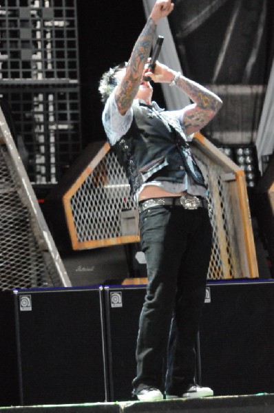 Papa Roach at the Verizon Wireless Amphitheater, Selma, Texas