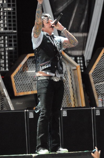 Papa Roach at the Verizon Wireless Amphitheater, Selma, Texas