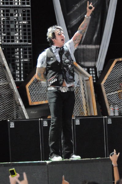 Papa Roach at the Verizon Wireless Amphitheater, Selma, Texas