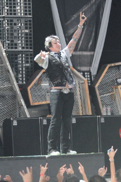 Papa Roach at the Verizon Wireless Amphitheater, Selma, Texas