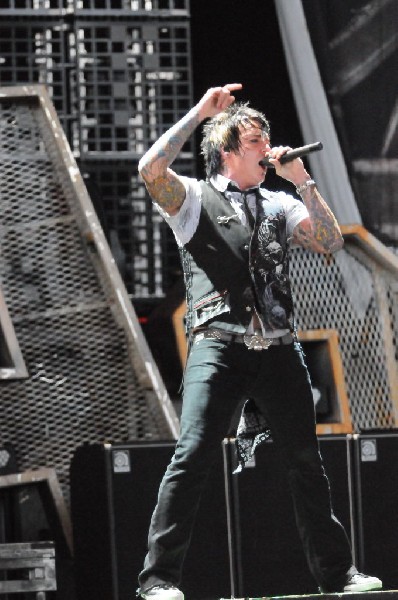 Papa Roach at the Verizon Wireless Amphitheater, Selma, Texas