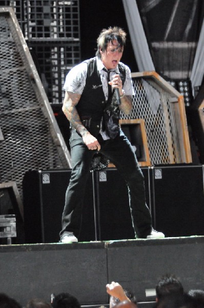 Papa Roach at the Verizon Wireless Amphitheater, Selma, Texas