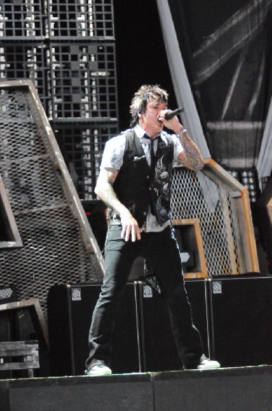 Papa Roach at the Verizon Wireless Amphitheater, Selma, Texas