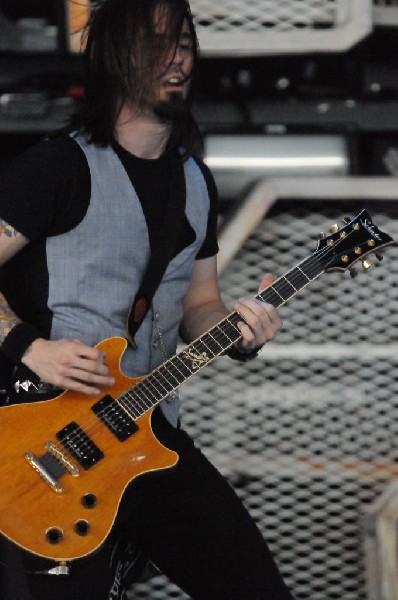 Papa Roach at the Verizon Wireless Amphitheater, Selma, Texas