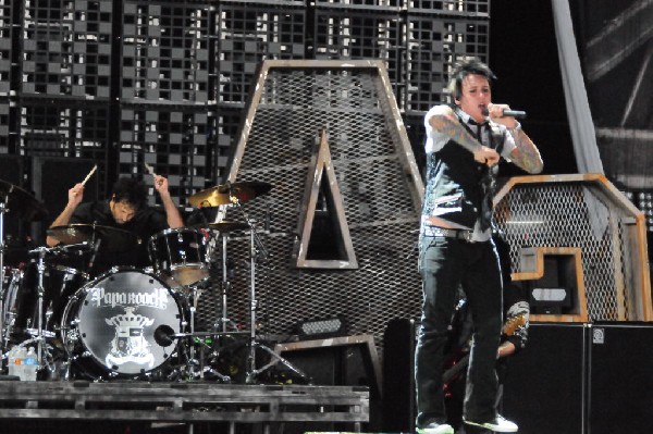 Papa Roach at the Verizon Wireless Amphitheater, Selma, Texas