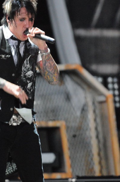 Papa Roach at the Verizon Wireless Amphitheater, Selma, Texas